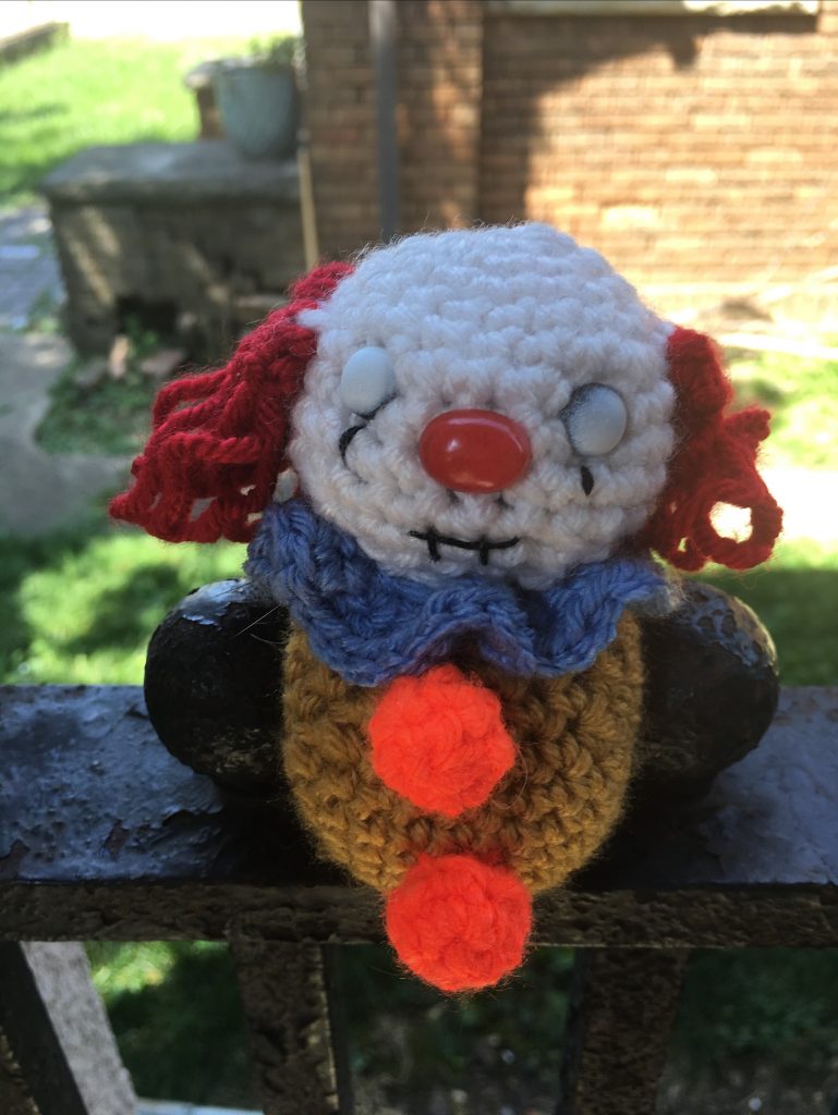 Pennywise (1990s) - Free Crochet Pattern - Drunken Aunt Wendy